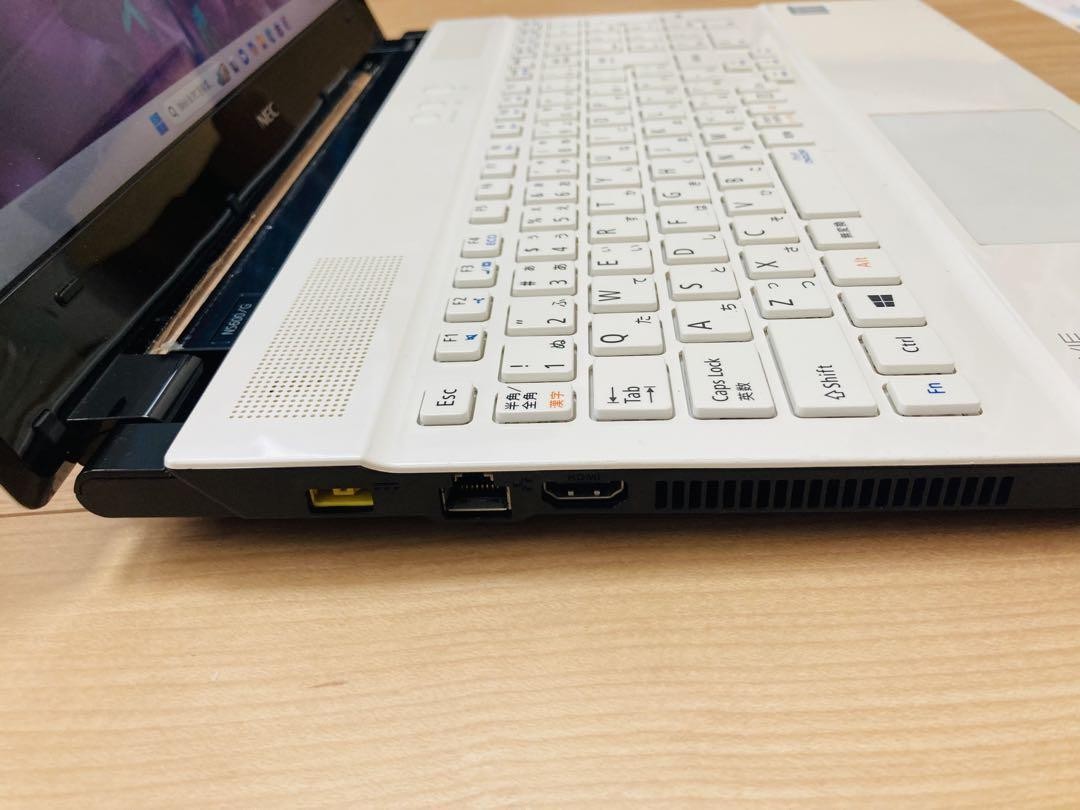 NEC LAVIE 15.6 Inch Core i7 7th Gen Laptop 256GB SSD 12GB