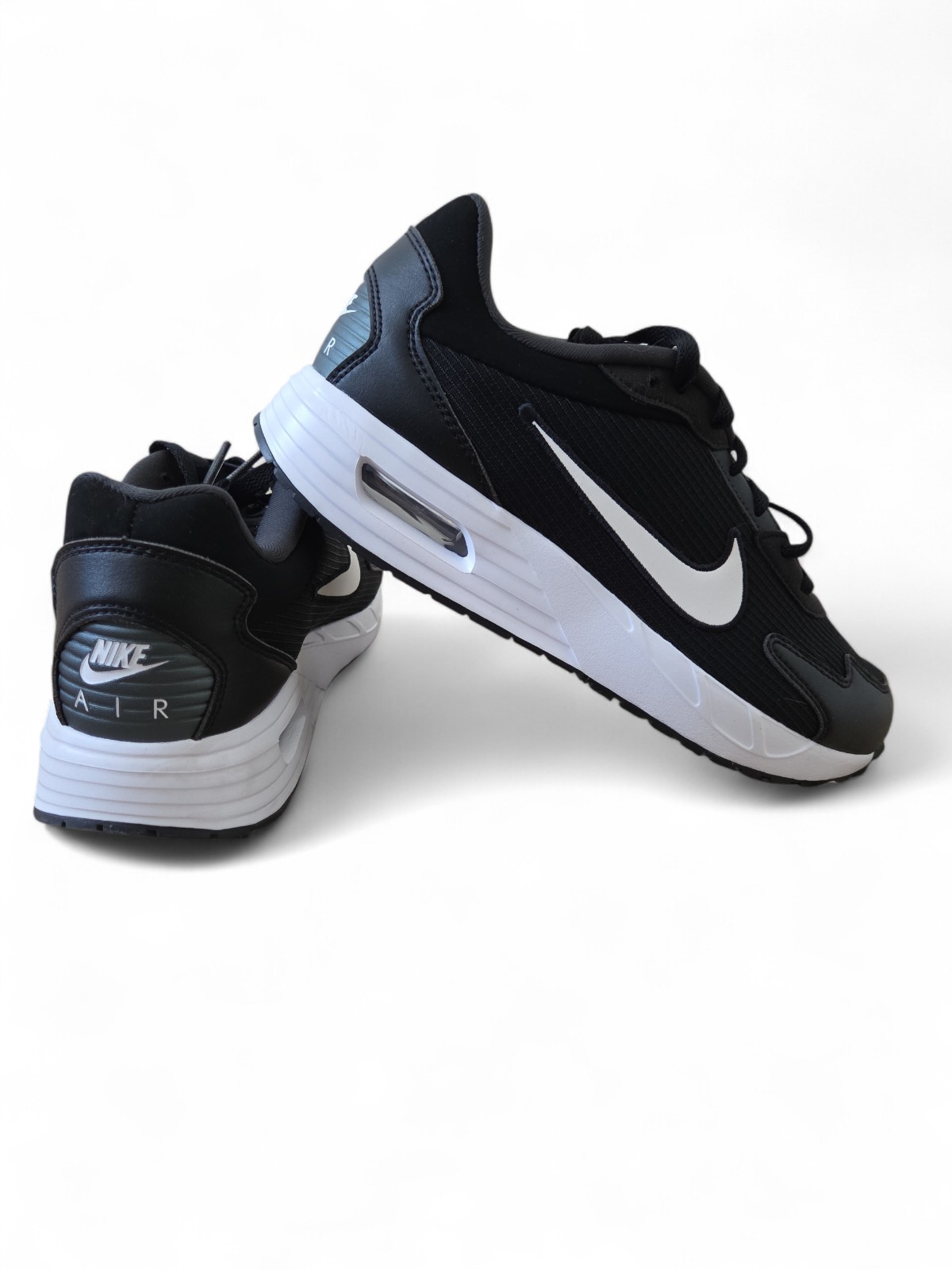 Nike Air Max Solo Men's Sneakers Black/White Low Top Lace Up Casual Size 9 US