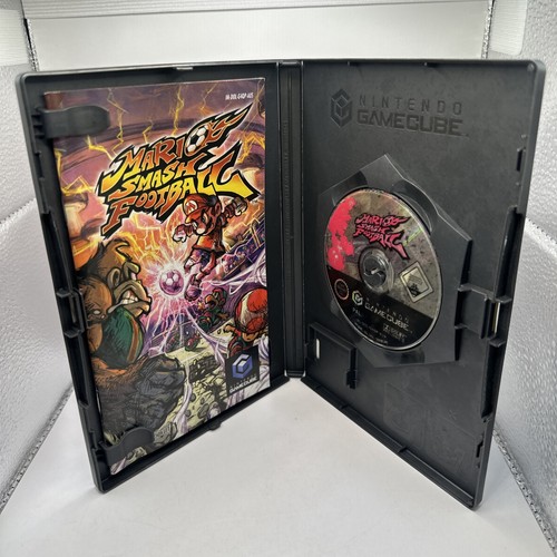 Mario Smash Football • Nintendo GameCube + Manual (2005) PAL Complete • Strikers - Picture 4 of 7