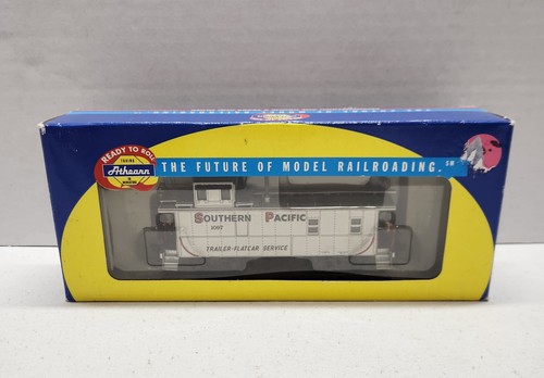 : Trenes Athearn HO... "Southern Pacific TOFC Cupola Caboose #1097" en caja #7407  | Condition: Used