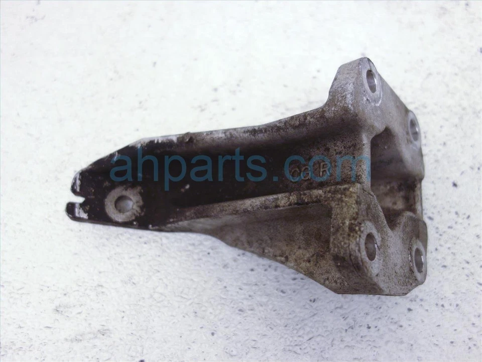 97 98 99 00 01 Infiniti Q45 Soporte de montaje de motor de pasajeros 11232-6P000 Foto 4 de 4