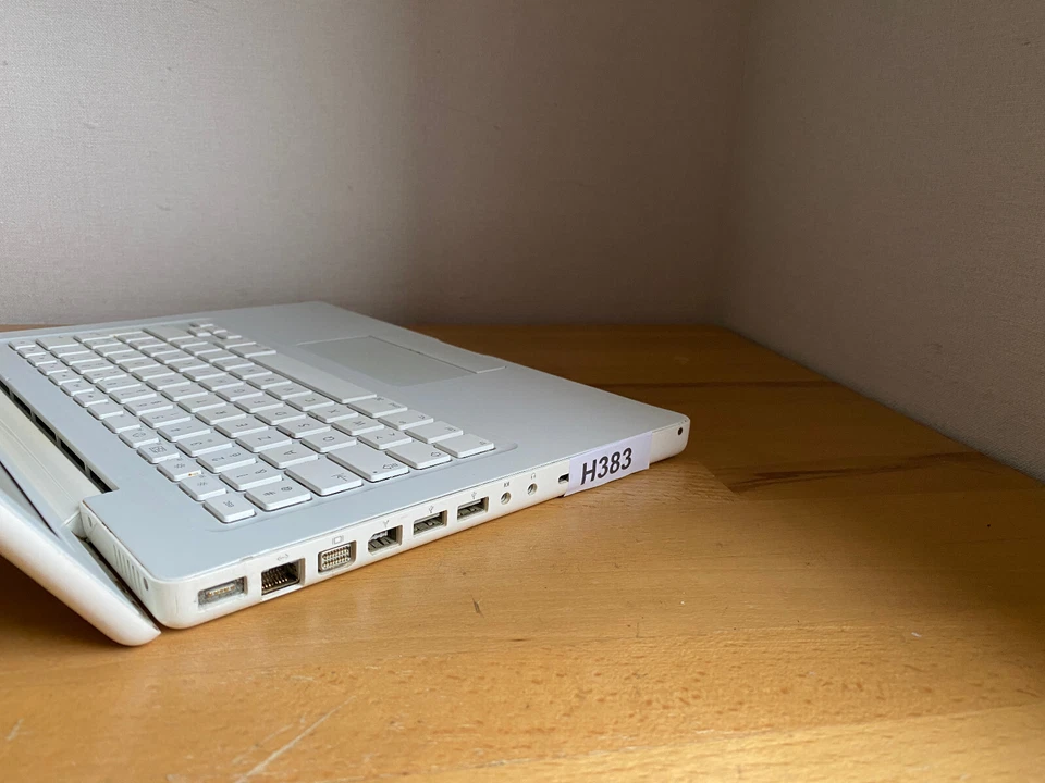 PC Portable Apple MacBook 2007 A1181 13" Intel Core 2 Duo - Photo 3/4