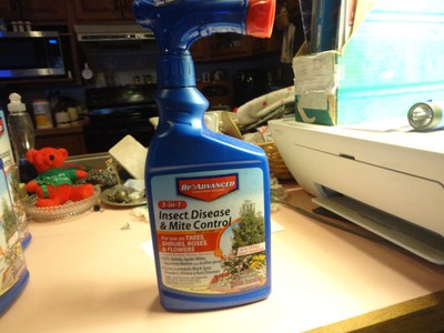 Bio Advanced 32 fl oz ready to spray bottle 3-in-1 insect,disease & mite control