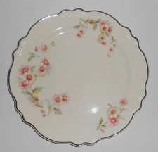 VINTAGE Homer Laughlin Company Virginia Rose w/Platinum Lunch Plate
