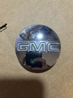 GMC SIERRA 1500 YUKON DENALI OE 18 20 22 chrome Wheel 3 1/4" Center Cap 88963144
