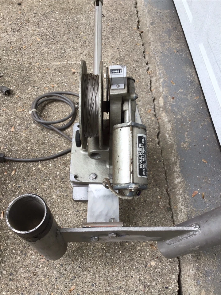 Lot of 2 Walker Electric Downrigger Old School Working Rod Holder Bases Counters - Image 3 of 4