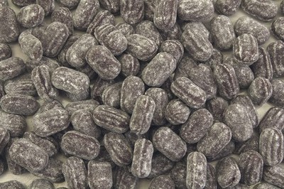 Planet Sweets Sanded Licorice Hard Candy Drops - 1.5 Pounds, Blue,Red 