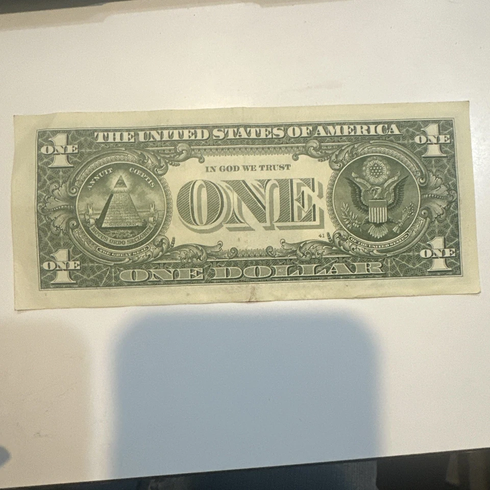 Billete de dólar 2017 billete estrella, error de corte mal cortado y número de serie bajo Foto 4 de 4