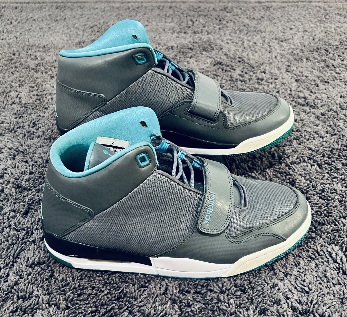 Jordan flight hotsell club 90s