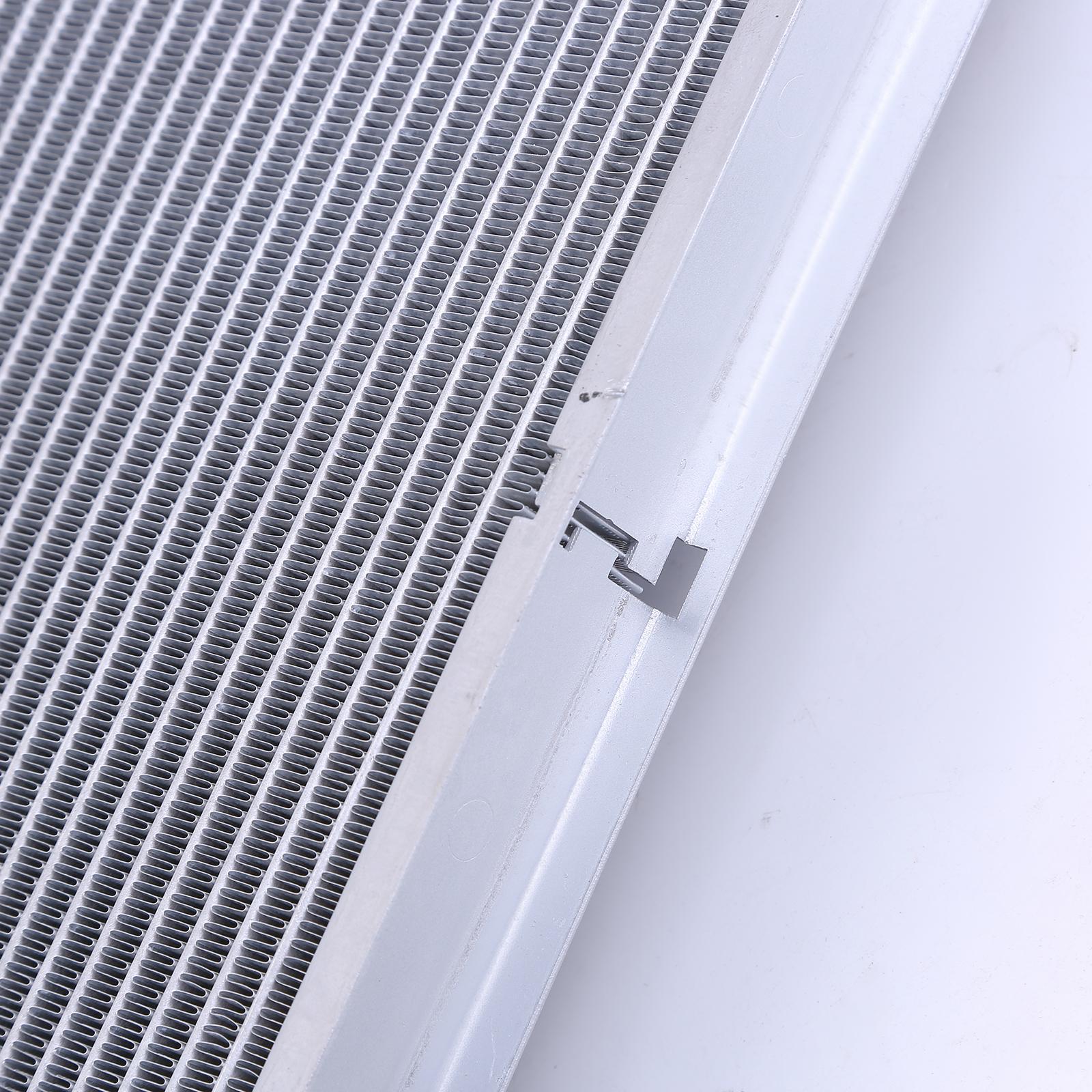670109996 Radiator For Maserati Levante 3.0L 2017-2020