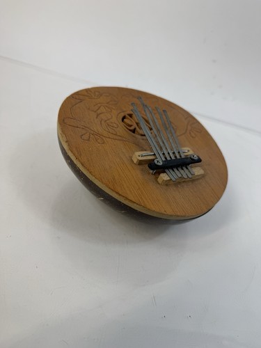Thumb Piano Gecko Carving Kalimba, Coconut Shell