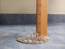 Elegant Small Silver Rhinestone Tiara with Heart-Shape and Teardrop Accents