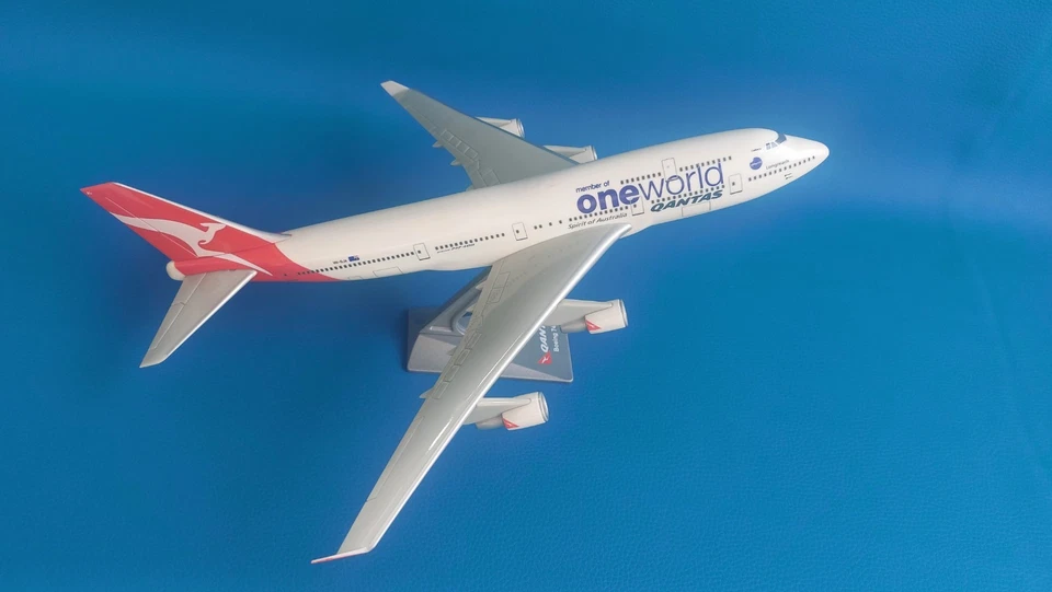 SOCATEC MODELS  PARIS QANTAS AEREO BOEING 747-400 scala 1:200 - Immagine 3 di 4