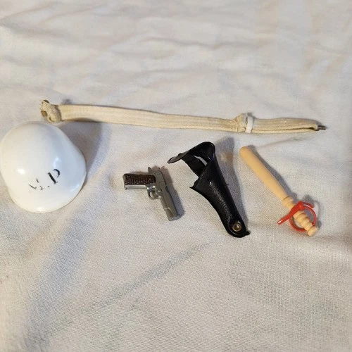 Vintage GI Joe MP Helmet & Small Arms Set #7526