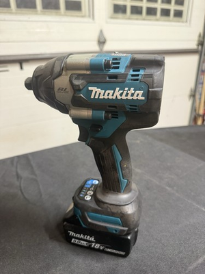 #ad Makita 18v 1 2” Impact XWT18 W 5.0 Bl1850b Battery WORKS GREAT LIGHT USE $180.00
