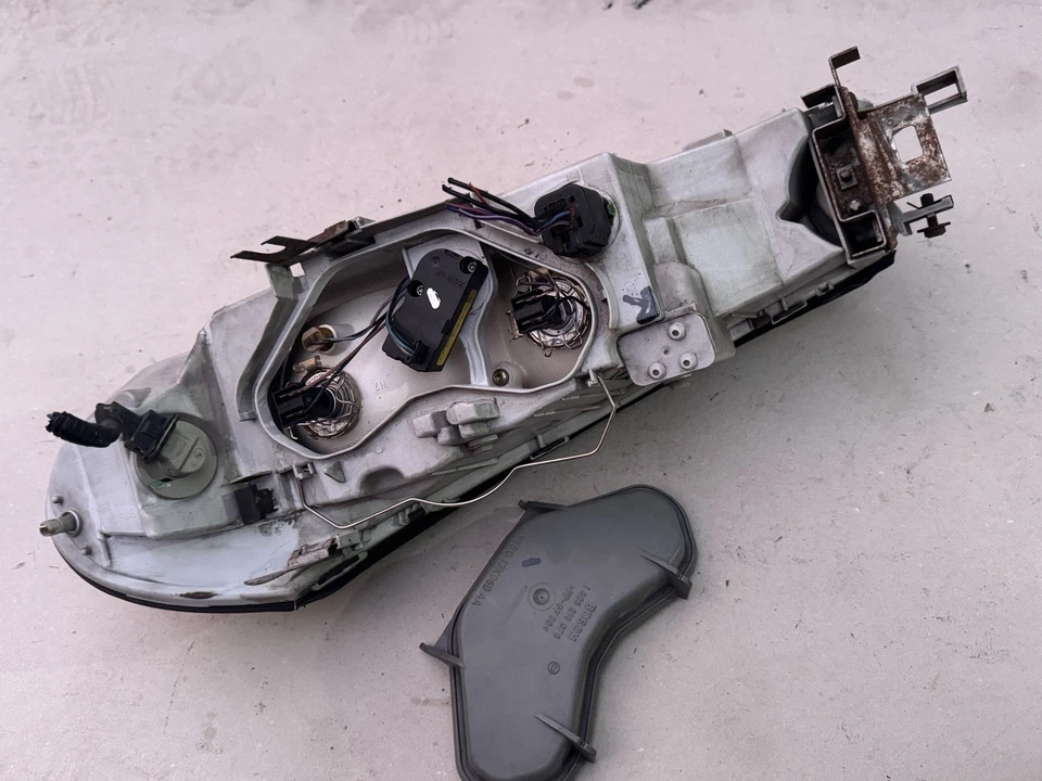 Ford Mondeo MK2 Scheinwerfer Frontscheinwerfer rechts Halogen 305235323 Original - Bild 3 von 4