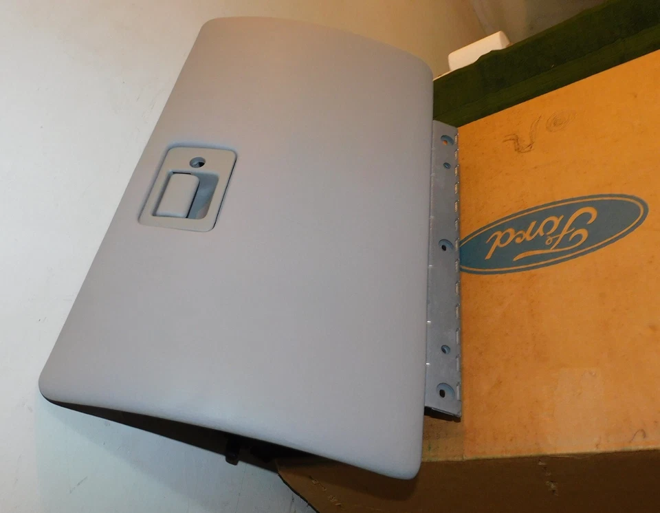 1998-2002 Lincoln Continental NOS PAINEL DE INSTRUMENTOS CONJUNTO DE CAIXA DE LUVAS Grafite - Imagem 2 de 4