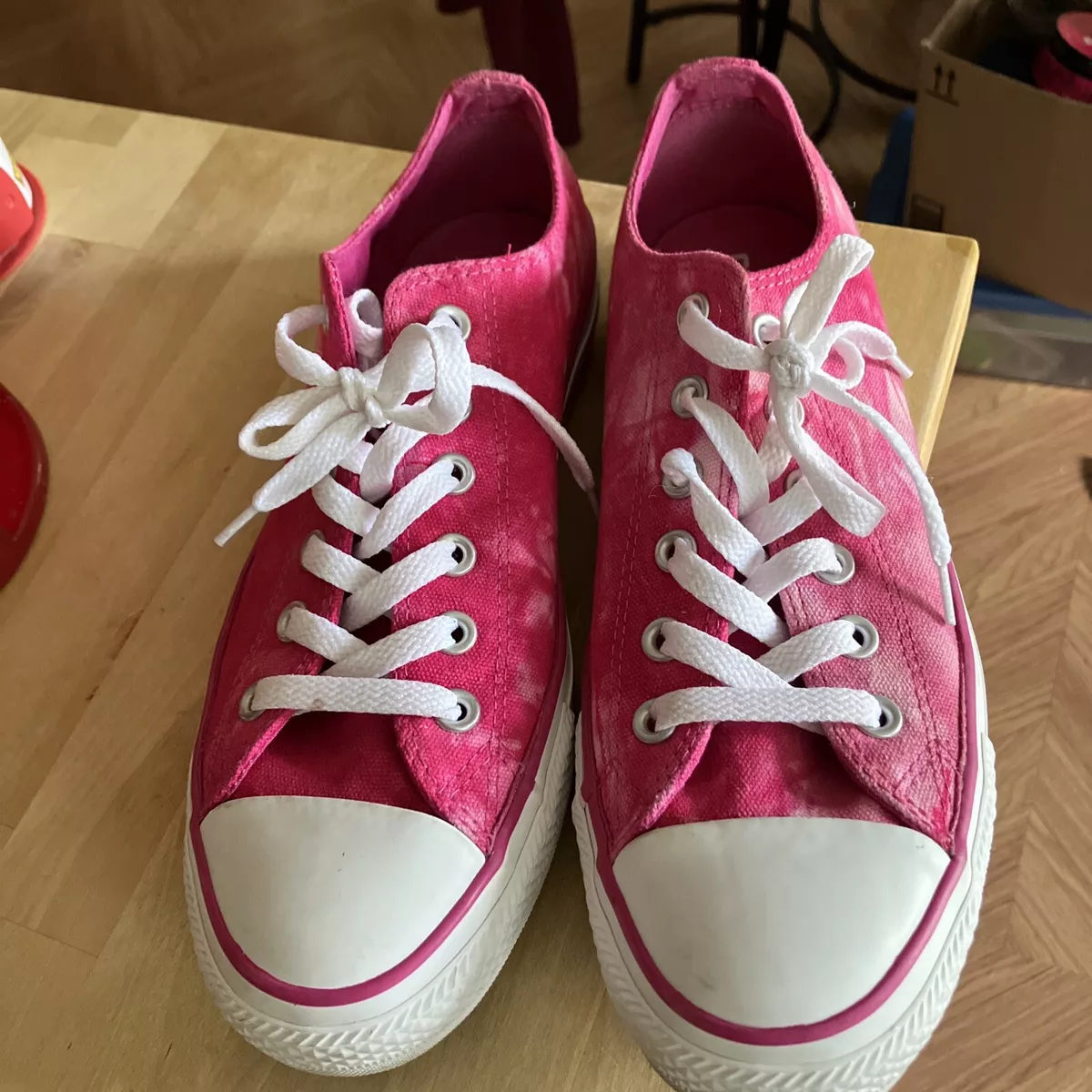 Converse pink tie dye sale