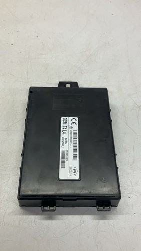 Vauxhall Vivaro Trafic 14-19 body control module BCM 284B18533R - Picture 4 of 12