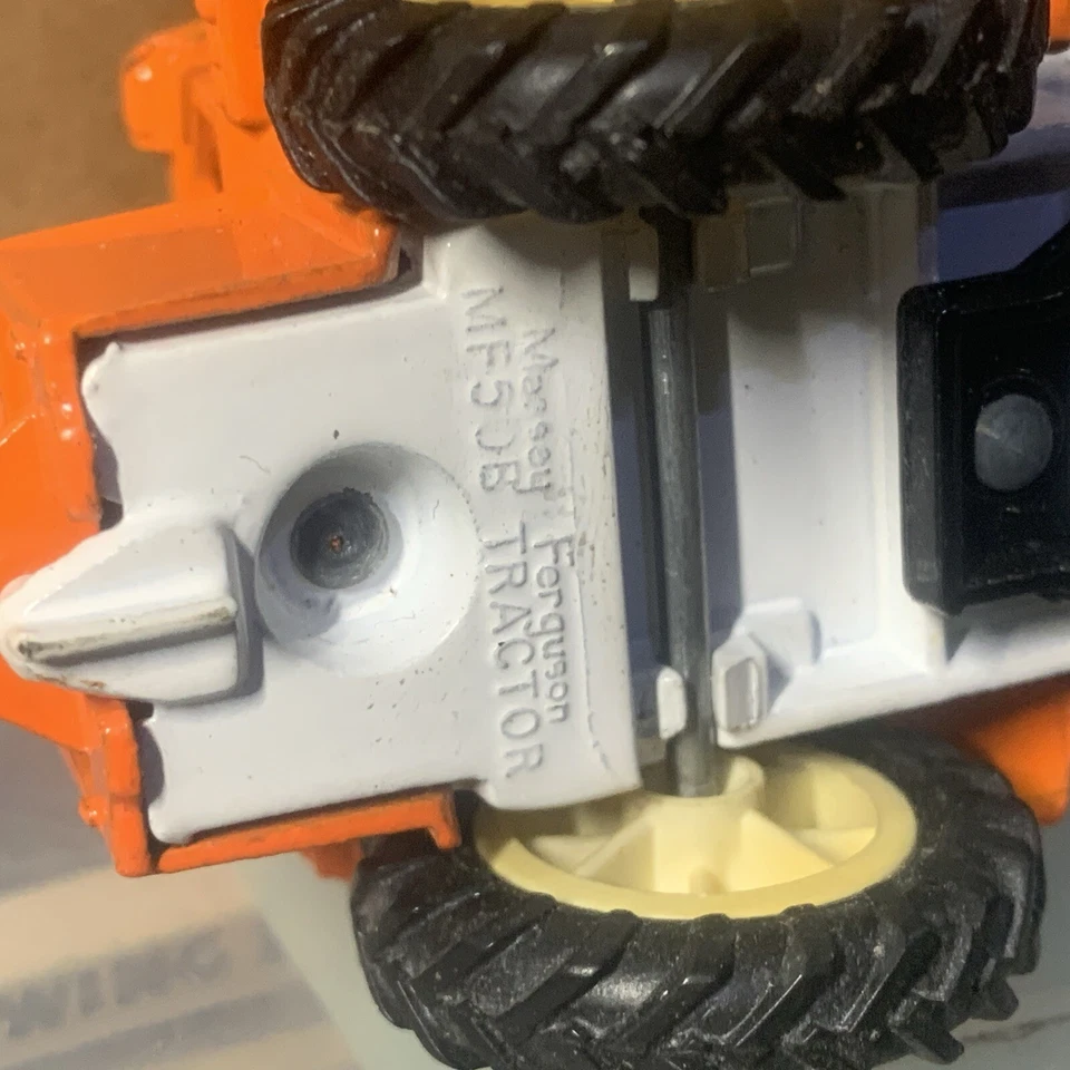 Massey Ferguson MF50B Tractor with Shovel Block Construction Die Cast - Image 3 of 4