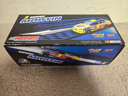 2009 Mark Martin 5 Carquest 1/24 Lionel Nascar Diecast 1/1528 COT - Picture 3 of 4