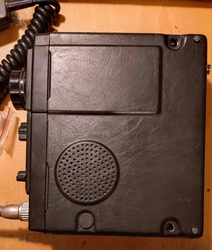 Icom IC-202S ricetrasmettitore portatile VHF SSB/CW 2m - Immagine 3 di 4