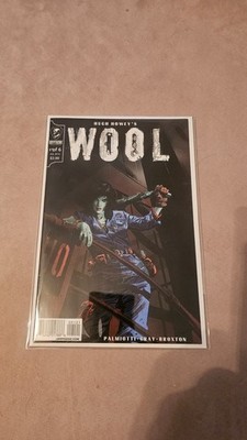 Wool (Silo on Apple) #1 Variant, extremely rare, mint. Hugh Howey. Never read.