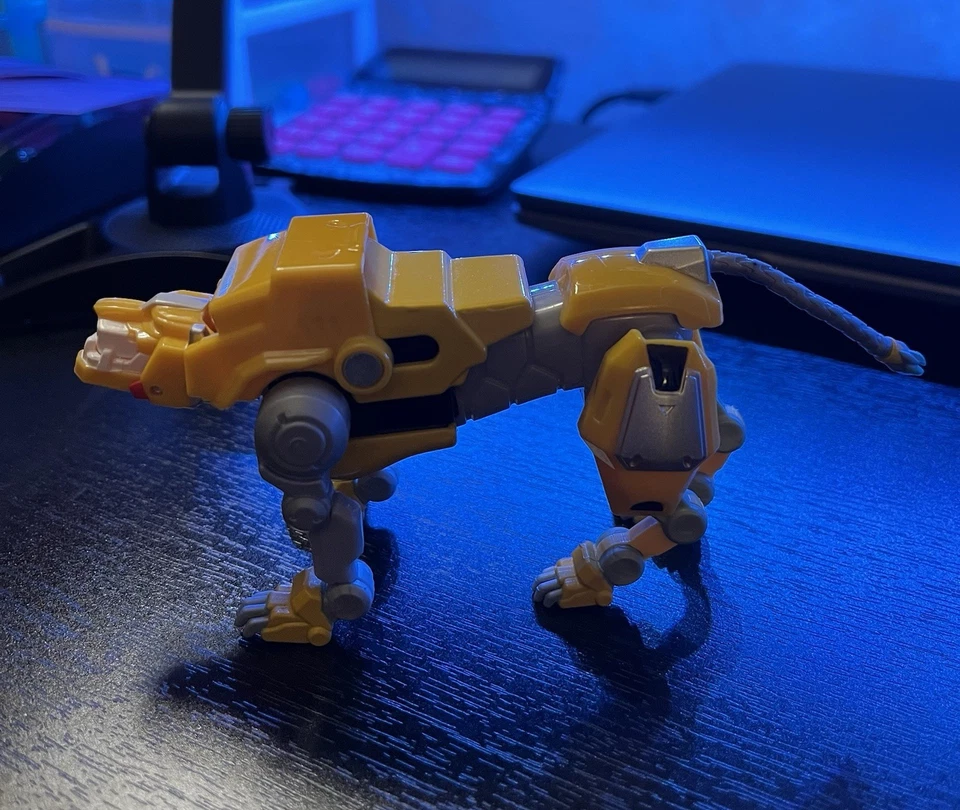 Lions of Voltron Diecast Metal Legendary Defender Figures 8"- Loose- Lot Of 3 - Image 3 of 4