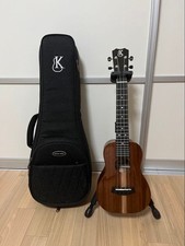 Kanile  a K- IC/ DG Kanilea Concert Ukulele with case