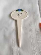 757.  Ceramiczny znacznik roślinny z sentymentem przyjaciela