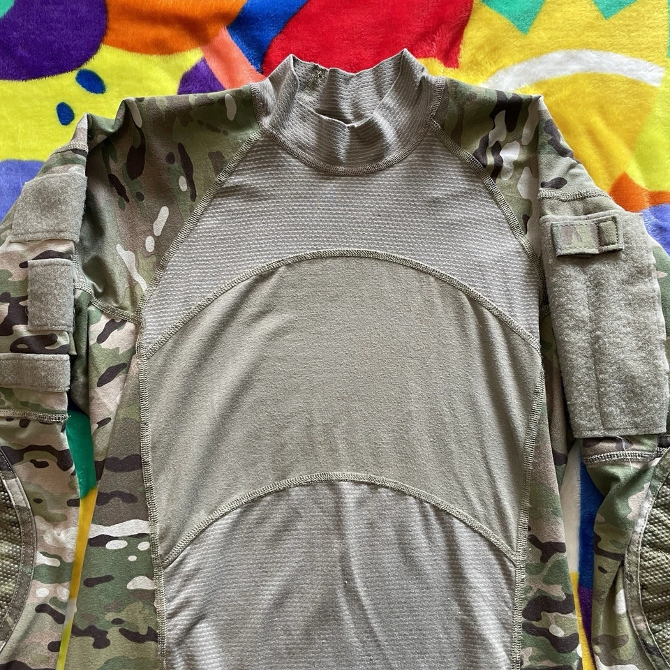 Camiseta de combate vintage del ejército de Estados Unidos para hombre XS camuflada resistente al fuego militar hecha en EE. UU. Foto 3 de 4