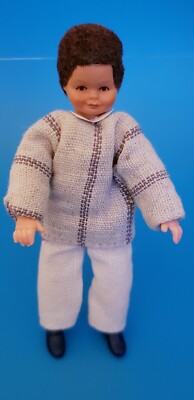 Caco Biegepuppe 9 cm 1:12  Puppenstube Puppenhaus 80/90er Junge braune Haare