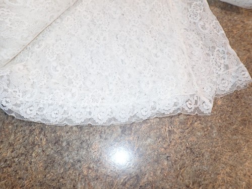 Camisón vintage de encaje blanco de 45" de largo con mangas de campana - Imagen 8 de 8