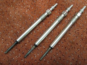 CANDELETTA DIESEL ORIGINALE VOLKSWAGEN AUDI 2.0 TDI