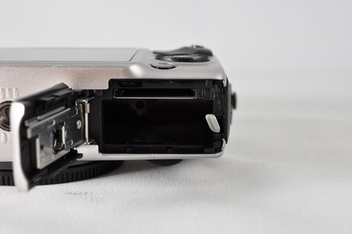 Canon EOS M 18.0MP Digital Camera with EF-M 18-55mm Lens From Japan By DHL FedEx - Picture 8 of 17