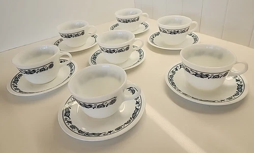 Corelle Old Town Blue Onion - Lot of 7 Saucer & Mugs Hook Handle Tea Cup MCM VTG