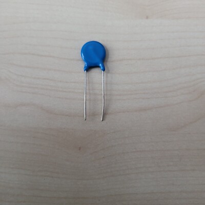 1x Resistor, Varistor 14D361K