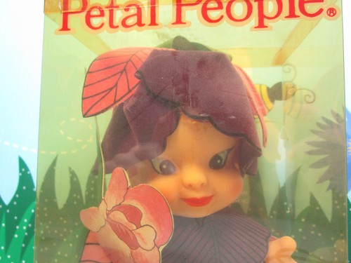 Muñeca Uneeda de 7" ORCHID PETAL PEOPLE DE ORQUÍDEA - nueva en paquete dañado - RARA - Imagen 2 de 10