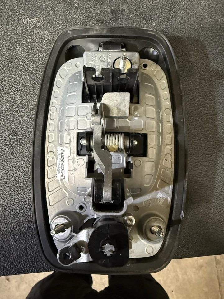 2024 RAM PROMASTER 1500 2500 3500 Manija de puerta delantera izquierda OEM 233543 Foto 2 de 4