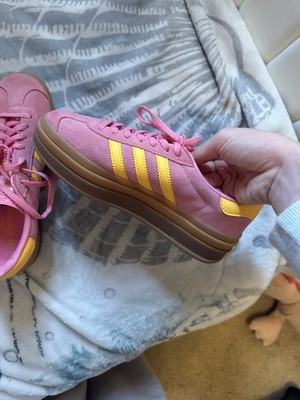 adidas Gazelle womens Sneaker US 6 Pink Yellow Low Top Lace-Up (hard to find)
