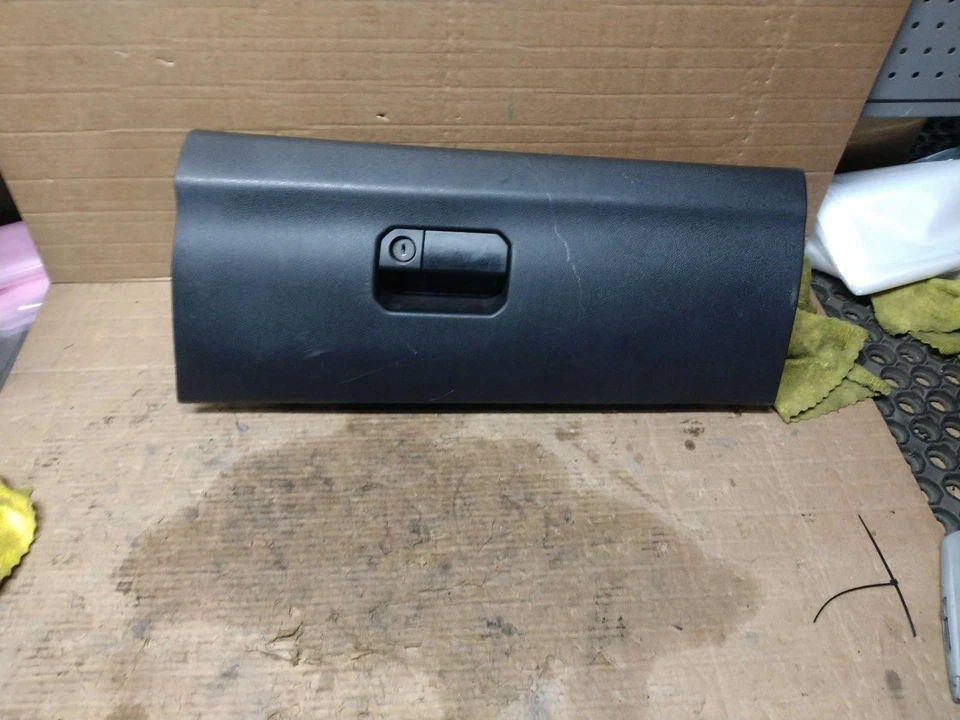 Guantera usada se adapta a: Honda Pilot Grade C 2015 Foto 3 de 4