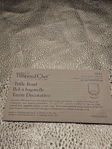 PAMPERED CHEF Glass Trifle Bowl w/Stand & Lid - New in Open Box - Never Used - Picture 4 of 5