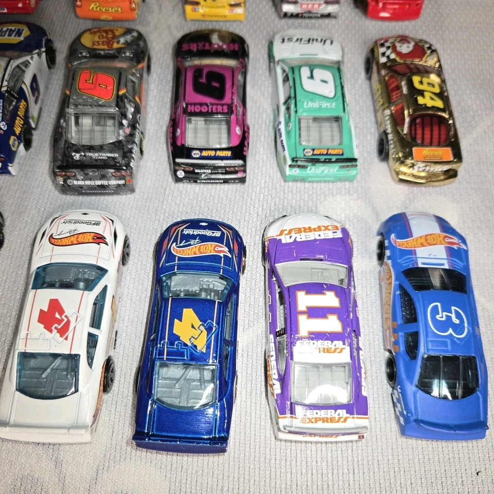 Lionel, NASCAR, Championship, McDonald’s, M&Ms, Hooters, Daytona, Lote de 27 Foto 3 de 4