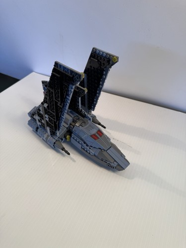 LEGO Star Wars: The Bad Batch Attack Shuttle (75314) - Picture 1 of 4