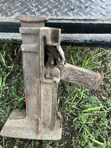 Barth Mfg Co No 5 VINTAGE RAILROAD JACK - 5 TON CAPACITY RAILROAD JACK - Picture 3 of 3