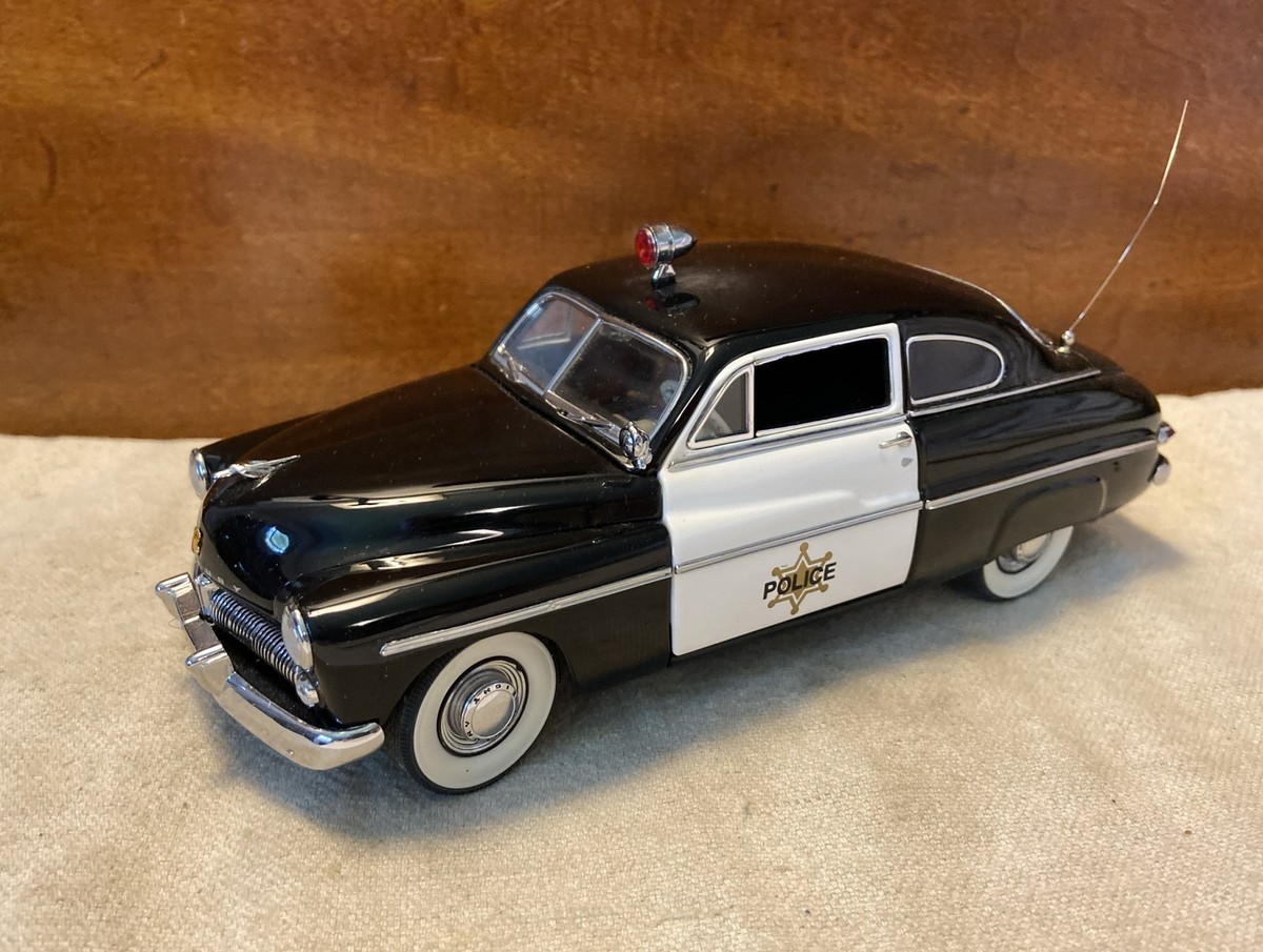 Danbury Mint 1949 Mercury Police Cruiser Car 1:24 Scale Diecast