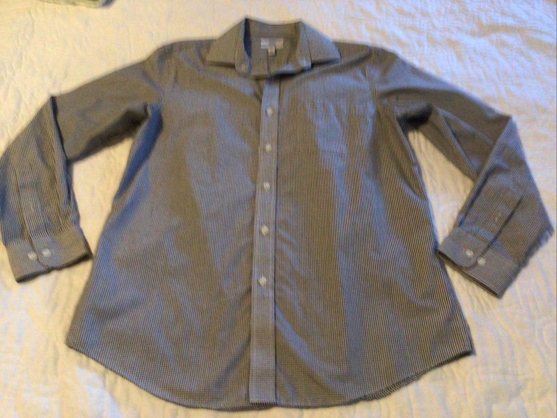 Croft & Barrow Mens Shirt Size 15 1/2 (34-35) Button Up Long Sleeve Plaid