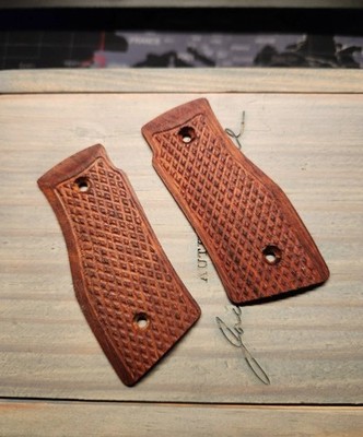 SHARPS BROS Brazilian Wood Grip Panels for the Echelon