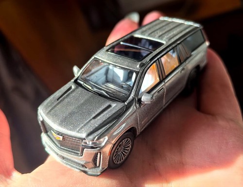 AL Masdi 1:64 Silver Escalade Full Size SUV Sports Model Diecast Collect Car - Picture 1 of 21