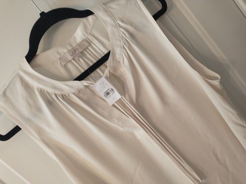 Neu mit Etikett Ann Taylor LOFT ärmellose Krawatte V-Ausschnitt Rayon Poly Top Gr. Large
